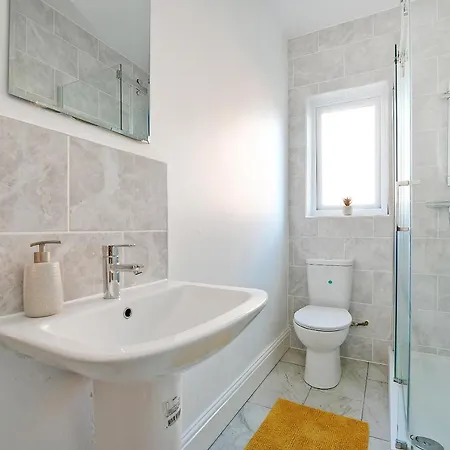 Spacious 4Br, Parking, Near Centre, Accommodates 8 Sheffield Exterior photo
